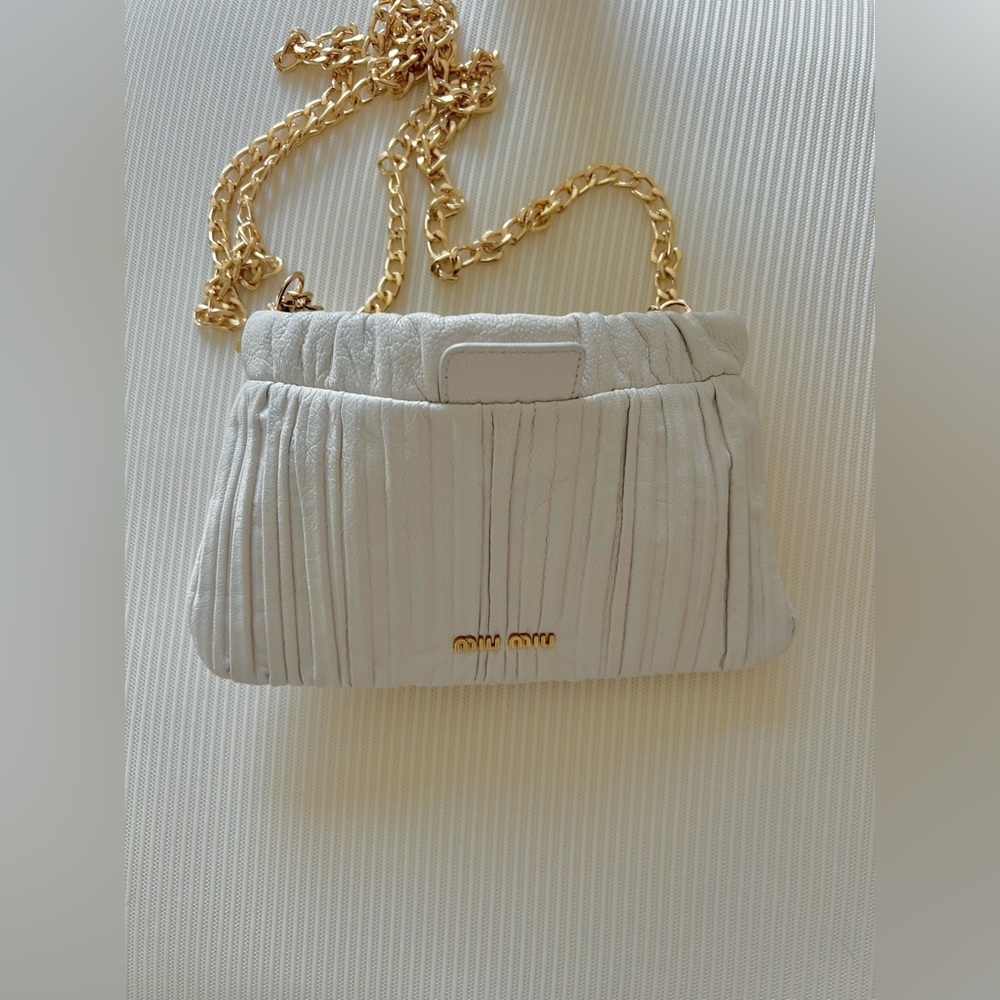 Miu Miu White Pleated Leather Shoulder Bag Crossbody Bag Gold Chain